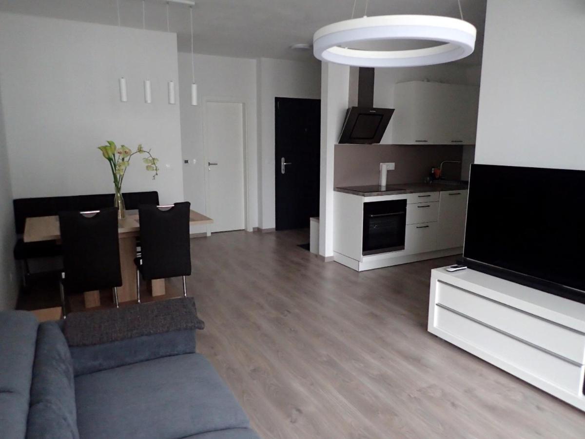 Apartment In The Old Town บราติสลาวา ภายนอก รูปภาพ
